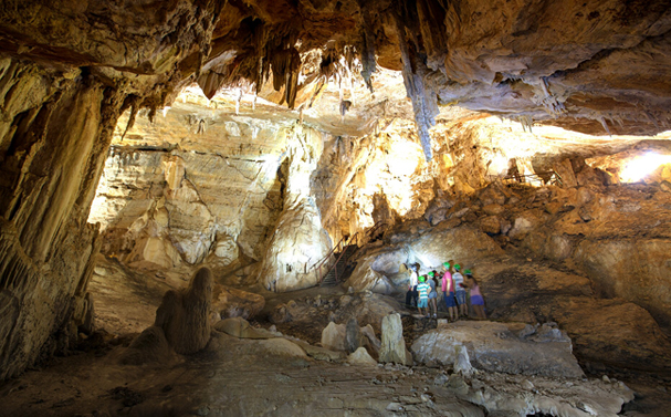 interior Grutas de São Miguel